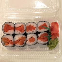 Salmon Maki Roll