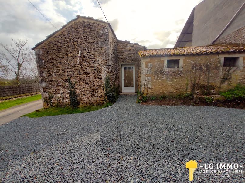 Vente maison  75 m² à Cravans (17260), 48 000 €