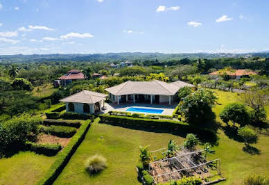 Maison avec piscine 13