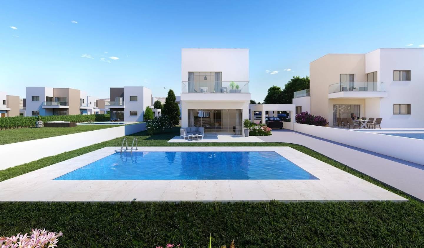 House with pool Paphos