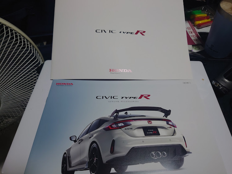 シビックのシビックタイプR・FL5・遥かなる次の愛車・納期未定・購入しましたに関するカスタム事例の投稿画像5枚目