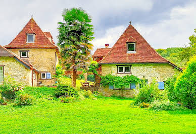 House with garden and terrace 2