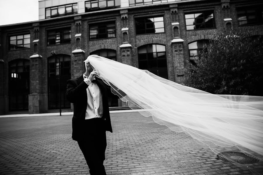 Wedding photographer Aleksandr Osadchiy (osadchyiphoto). Photo of 16 September 2020