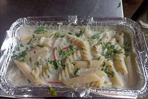 White Sauce Pasta