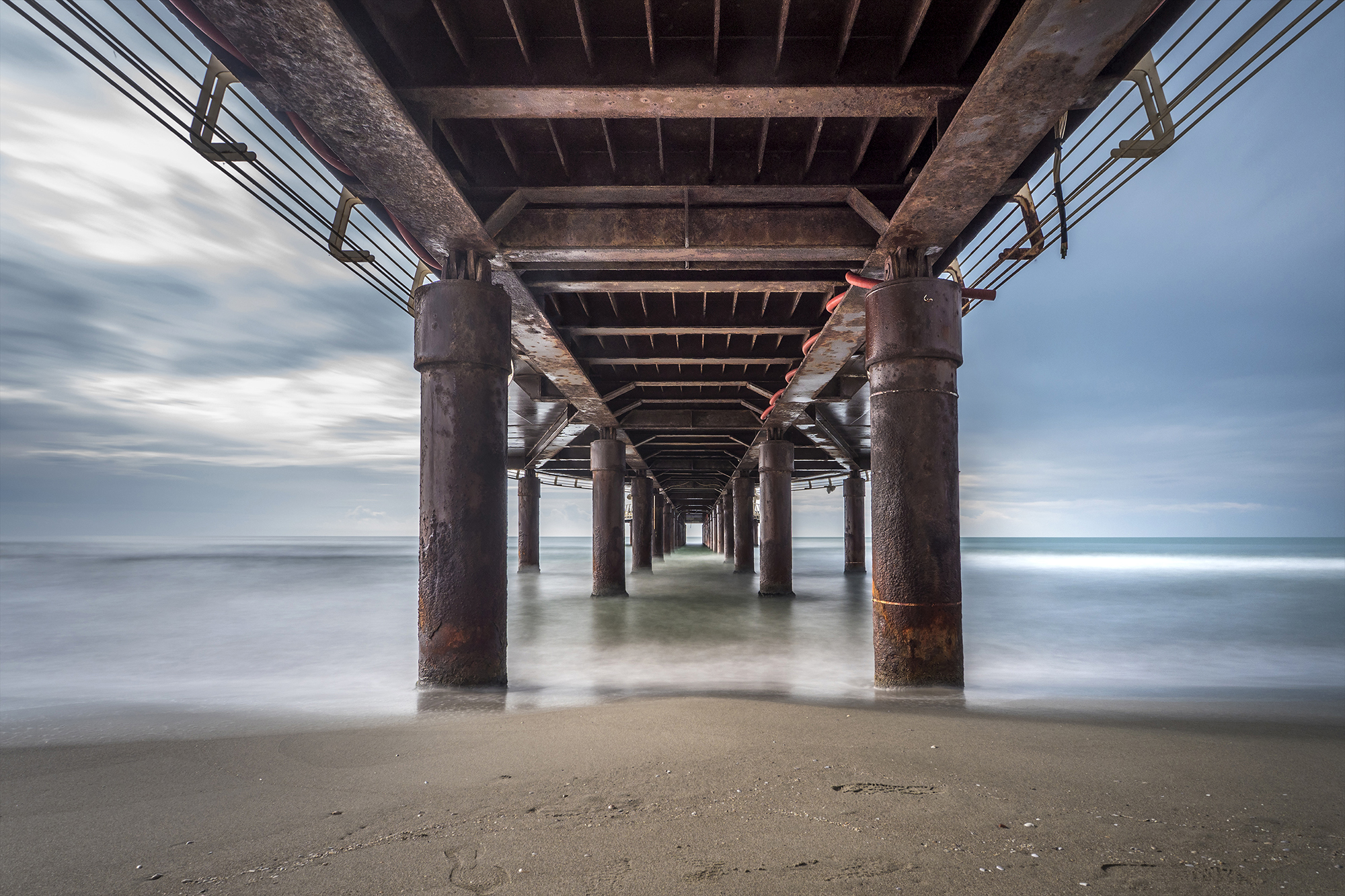 under the pier di carcat