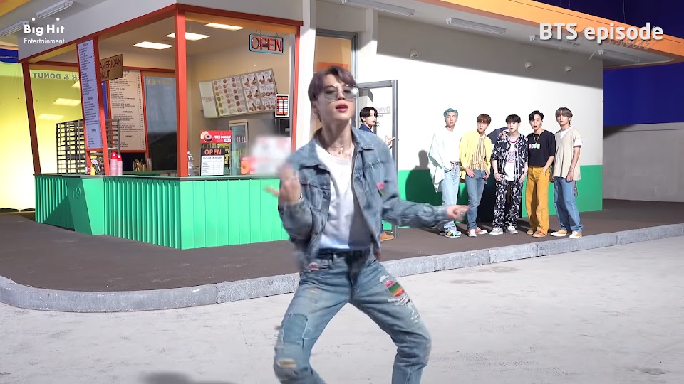 Netizens love Jimin's retro denim style in BTS's Dynamite MV