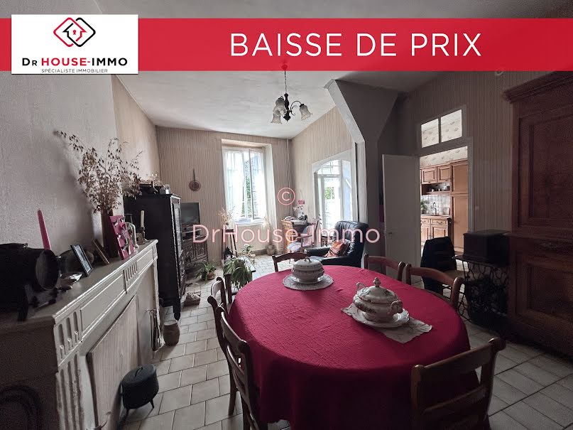 Vente maison 4 pièces 112 m² à Loudun (86200), 92 500 €