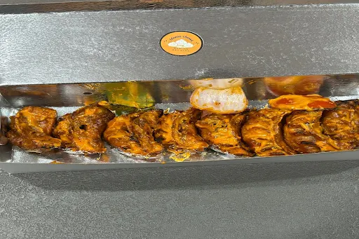 Mushroom Tandoori Momos [8 Pieces]