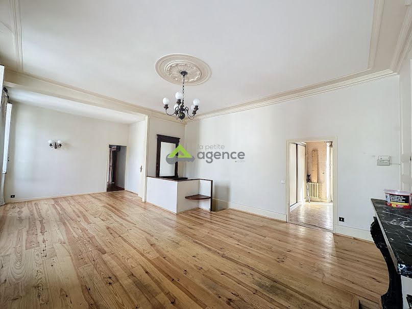 Vente maison 14 pièces 273 m² à Aubusson (23200), 119 500 €