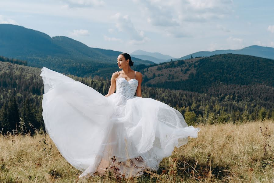 結婚式の写真家Lyudmila Skrinskaya (lyudmilaskr)。2023 9月17日の写真