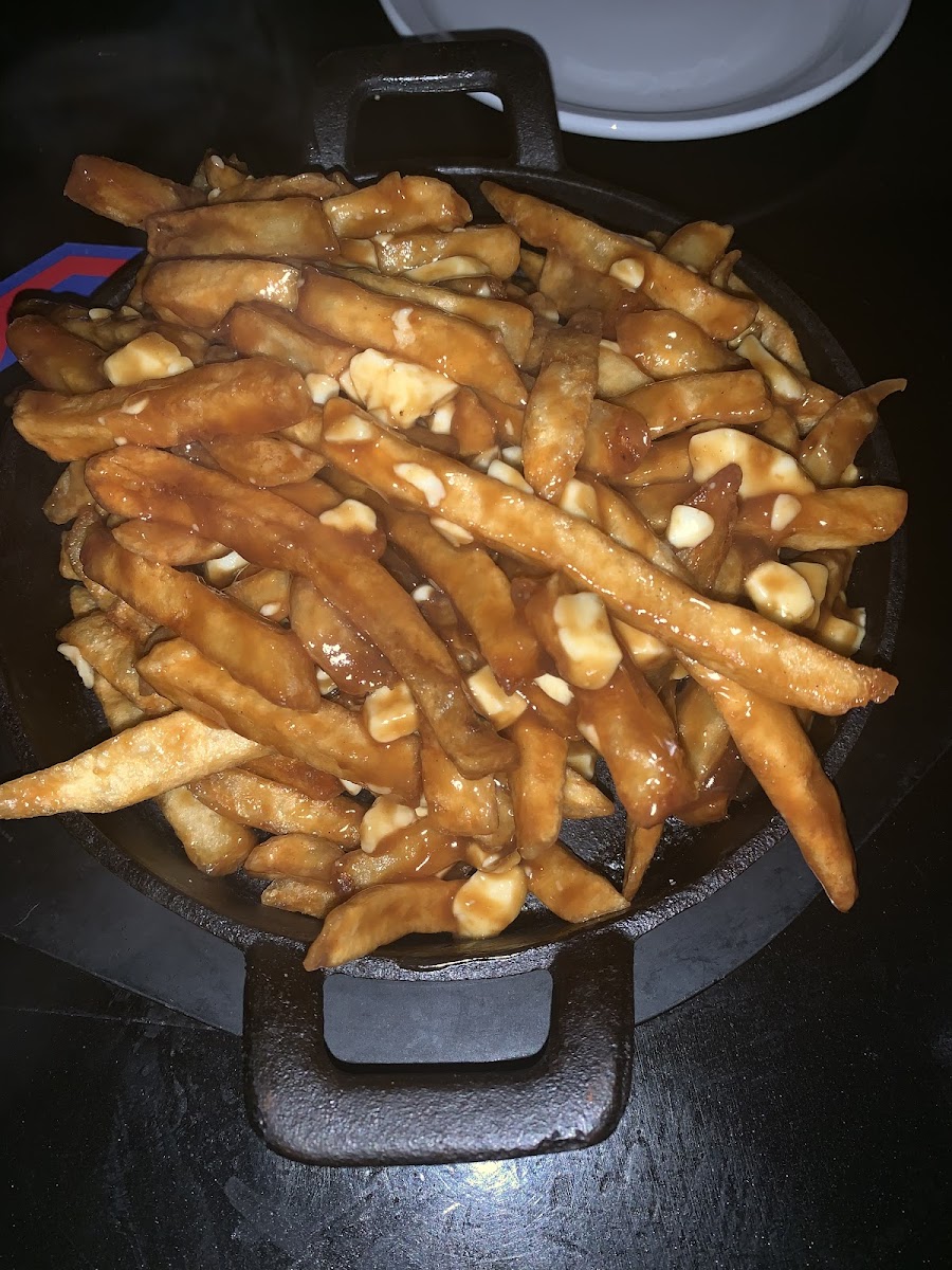 Gluten free poutine