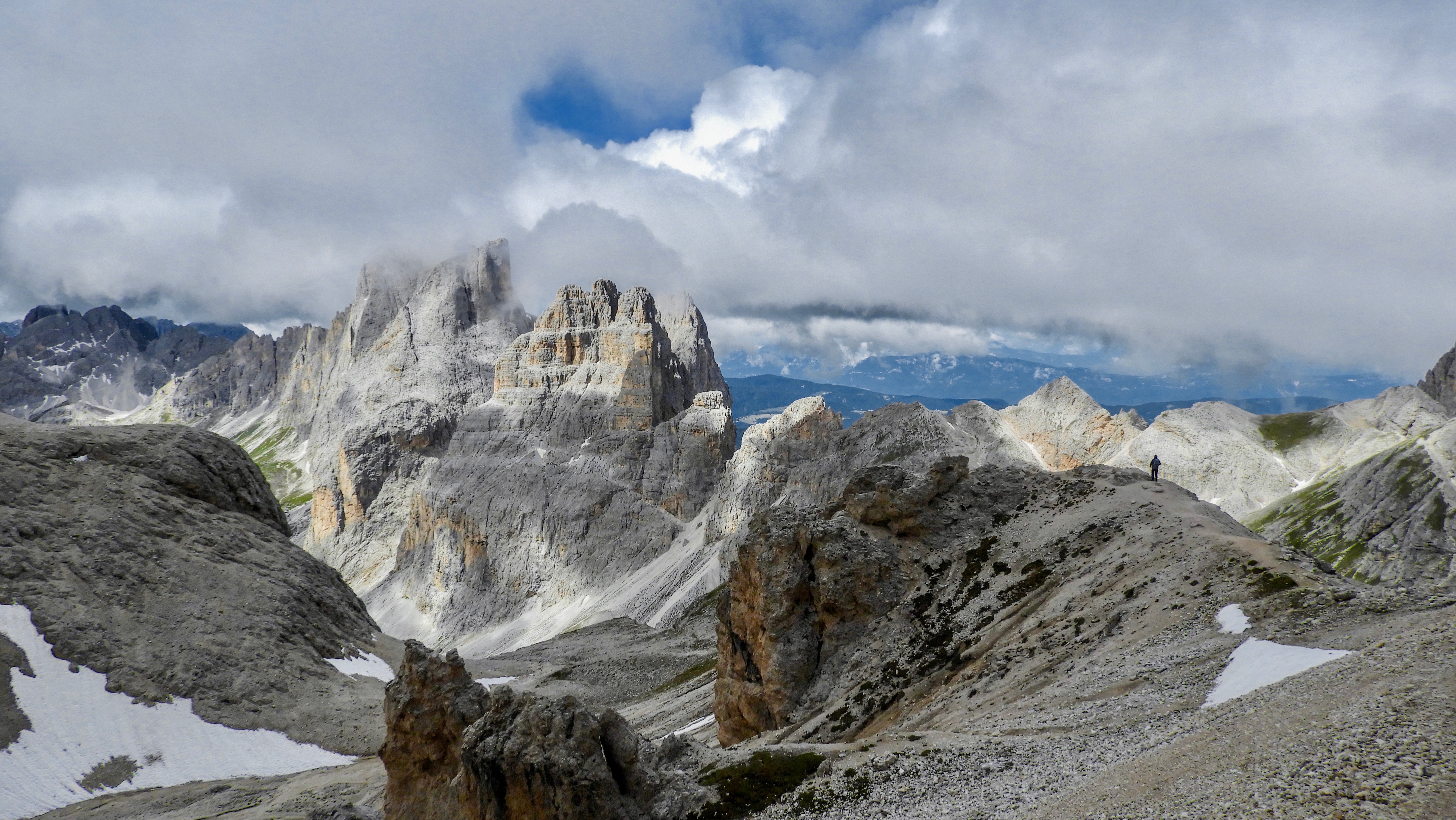 Beata solitudo, sola beatitudo. di giuseppedangelo