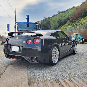 NISSAN GT-R R35