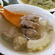 四方阿九魯肉飯