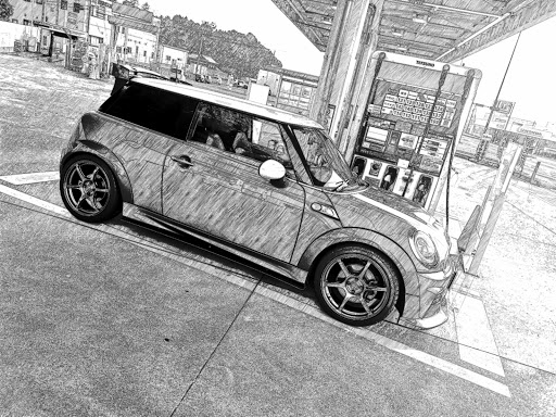 Bmw Bmw ミニを華麗にカスタム By 三児のぱぱ 08 30 おはようございます ミニクーパーにハイオクを補給 ドライブに 妻の愛車 今年は 修理ばか Cartune