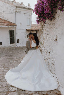 Fotografo di matrimoni Sorin And Patricia (sirbusorin). Foto del 2 aprile 2022