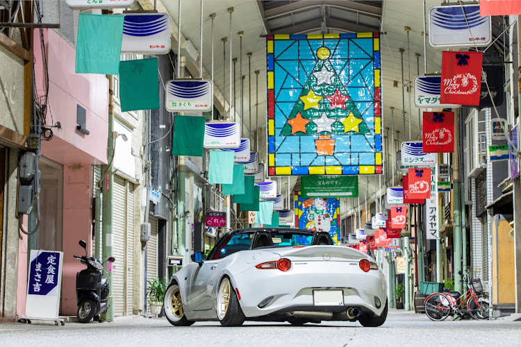 オデッセイのロードスターND・尾道商店街・クリスマス仕様の商店街・ご近所コラボ＆撮影・平日にコラボするのは初めてかもに関するカスタム事例の投稿画像9枚目