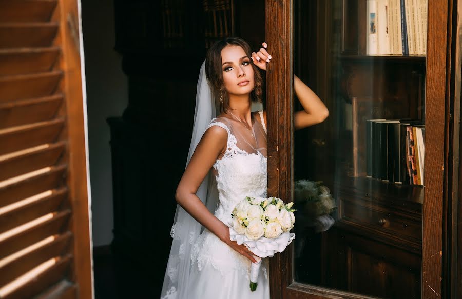 Wedding photographer Kseniya Ushakova (ushakovaksenia). Photo of 6 September 2015