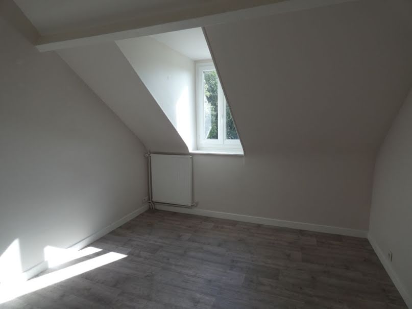 Location  appartement 1 pièce 18 m² à Chateau-thierry (02400), 373 €