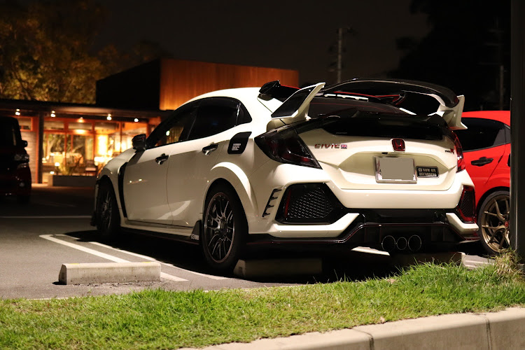 シビックタイプRのFK8@RED RACING(@赤R)さんが投稿したカスタム事例の投稿画像3枚目