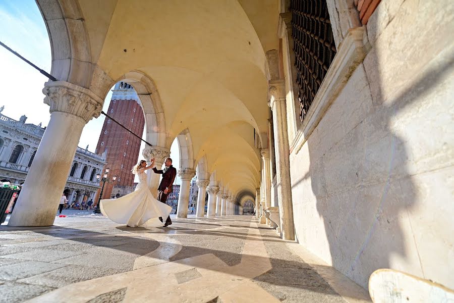 Fotografo di matrimoni Marius Onescu (mariuso). Foto del 26 gennaio 2023