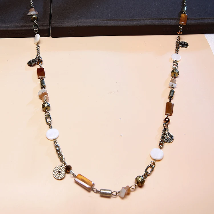 Handgemaakte lange ketting met kralen, Europese en Amerikaanse mode, originele trui ketting, schelp ontwerp, perfecte accessoire voor je outfit.