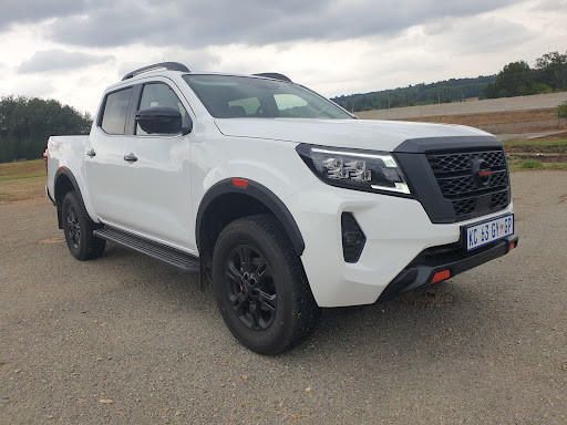 Nissan Navara review (2021)