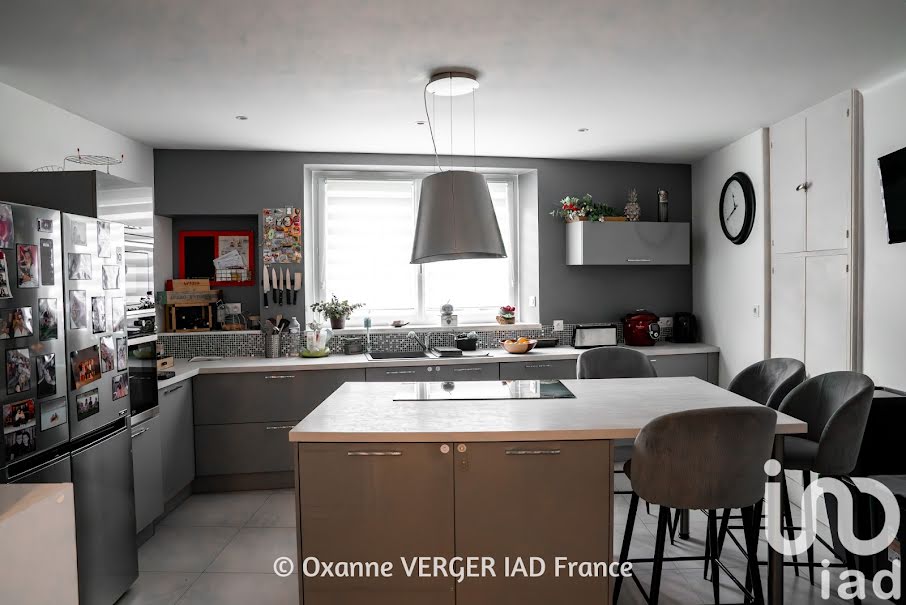 Vente maison 8 pièces 235 m² à Bouvron (44130), 398 000 €