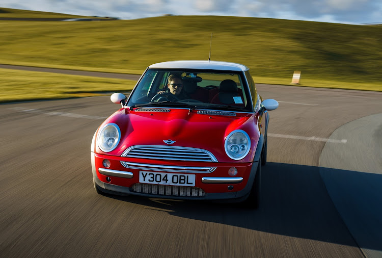 Finding a good example of the first-generation BMW Mini shouldn't be too difficult in SA.