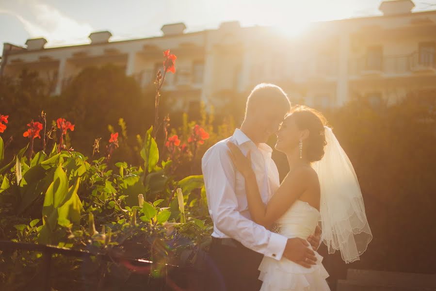 Fotografo di matrimoni Dmitriy Shishkov (dmitriyshi). Foto del 5 febbraio 2015