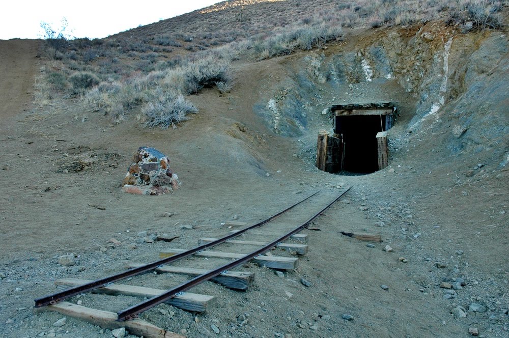 A incrível história de Burro Schmidt e seu túnel