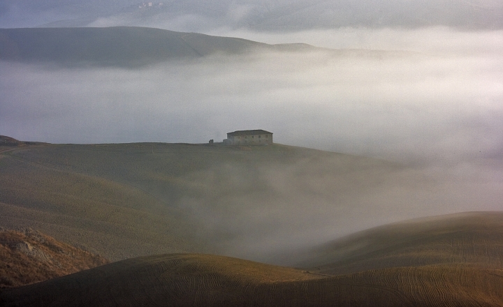 Nebbia sui colli senesi di vagero