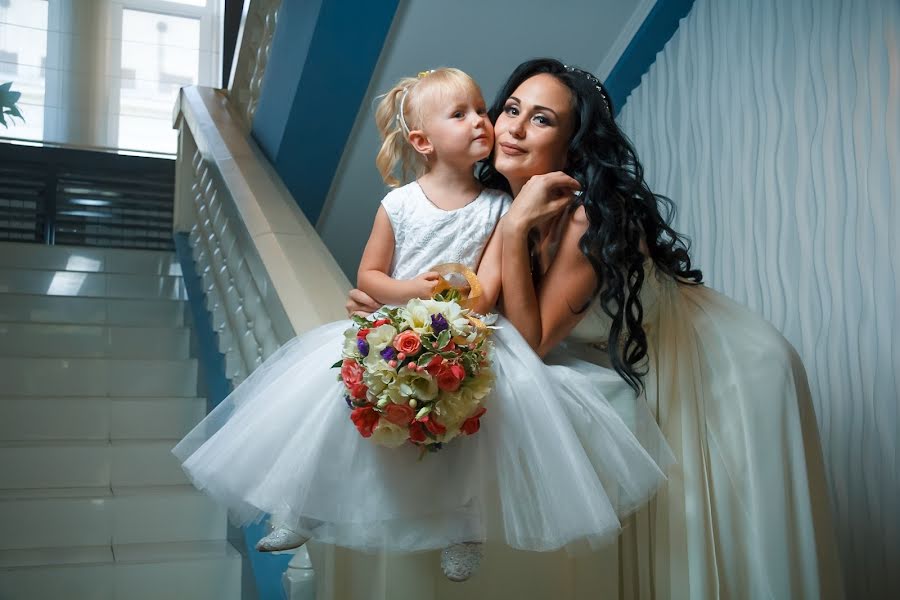 Fotografo di matrimoni Dmitriy Sirenko (dimasphoto). Foto del 11 gennaio 2018