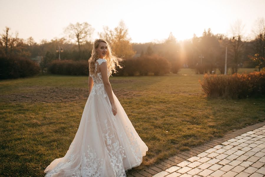 Fotografo di matrimoni Olya Kolos (kolosolya). Foto del 7 novembre 2019