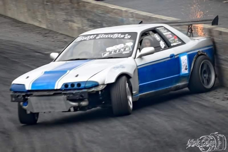 スカイラインの名阪スポーツランド・スカイライン・ドリフト・R32・トータルリペアヤマトに関するカスタム事例の投稿画像1枚目