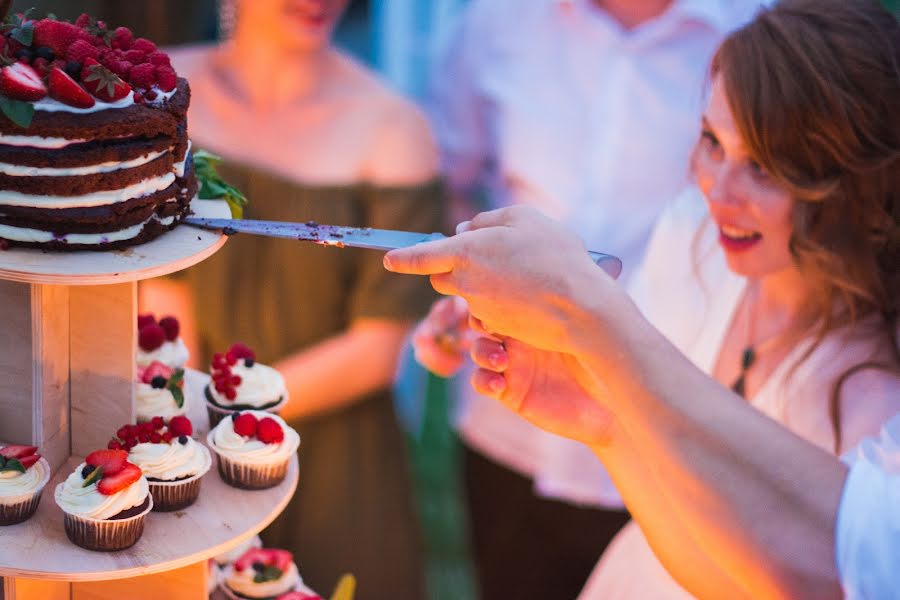 Fotógrafo de casamento Sasha Bazenko (bvzenko). Foto de 27 de julho 2015