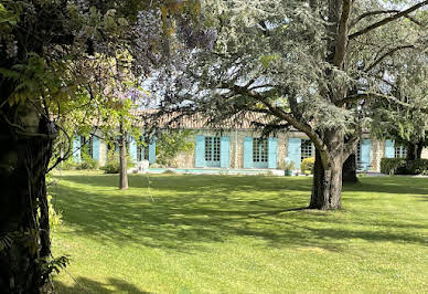 Maison avec piscine et terrasse 11