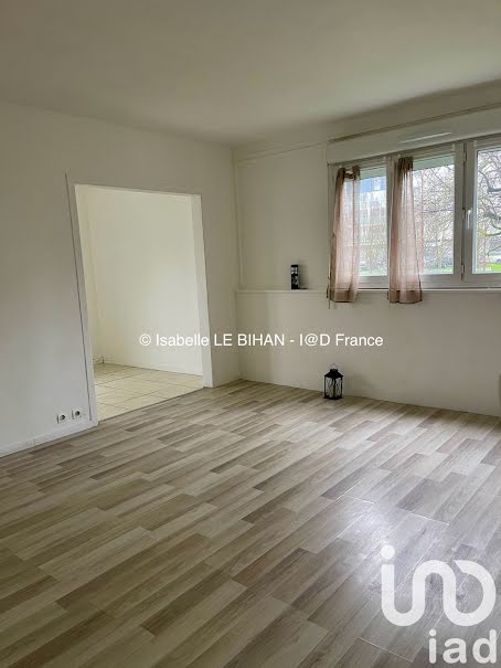 Vente appartement 5 pièces 87 m² à Sainte-genevieve-des-bois (91700), 149 000 €