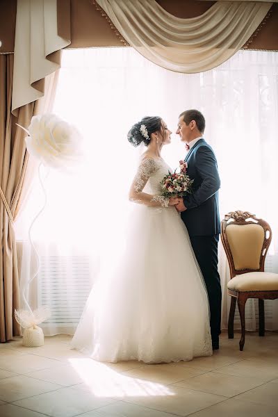 Wedding photographer Ulyana Titova (titovaulyana). Photo of 12 January 2019