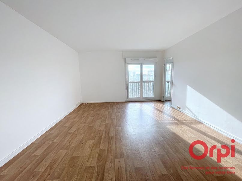 Location  appartement 3 pièces 63 m² à Le Mans (72000), 690 €