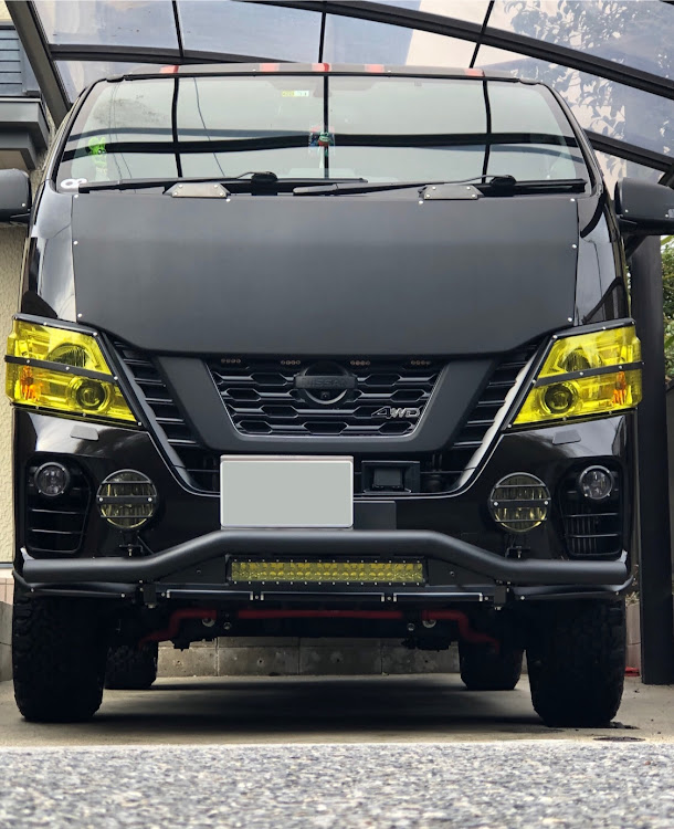 NV350キャラバンの350MKWA・LEDバーライト・ワイルド？・装甲車？に関するカスタム事例の投稿画像1枚目