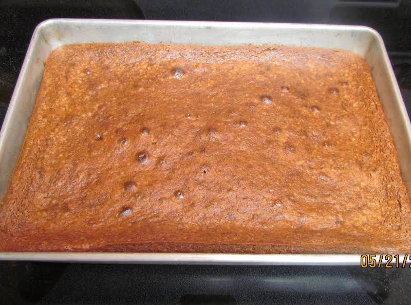 Caramel, Chocolate & Almond Gooey Butter Cake Fresh Out Of The Oven.
May 2013