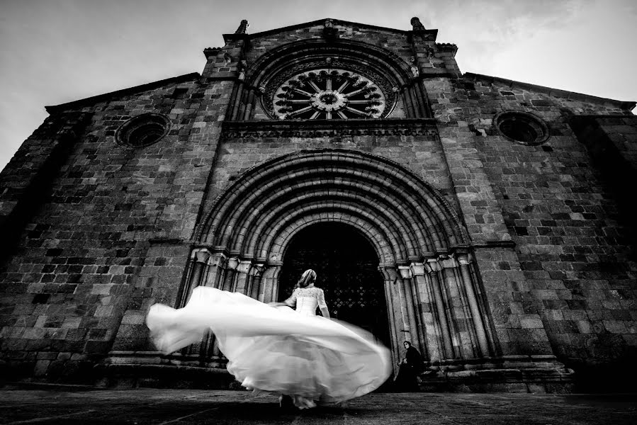 Fotografo di matrimoni Gabriel Sánchez Martínez (gabrieloperastu). Foto del 31 maggio 2016