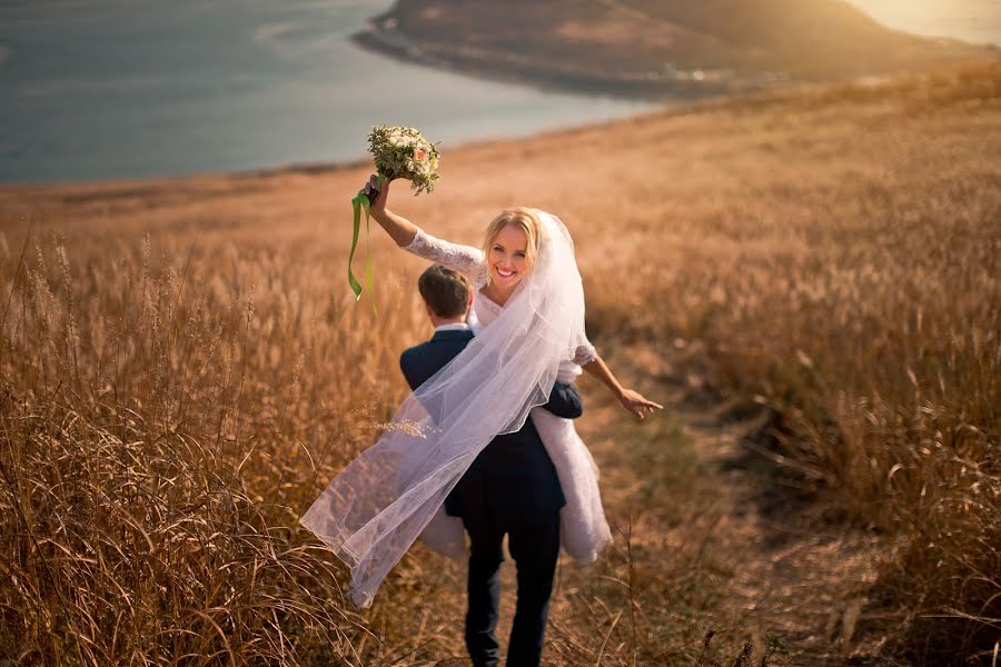 Wedding photographer Roman Dvoenko (romanofsky). Photo of 17 February 2015