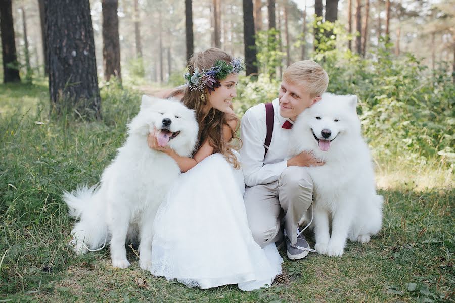 Wedding photographer Irina Seliverstova (waterlillly). Photo of 31 August 2015