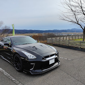 NISSAN GT-R