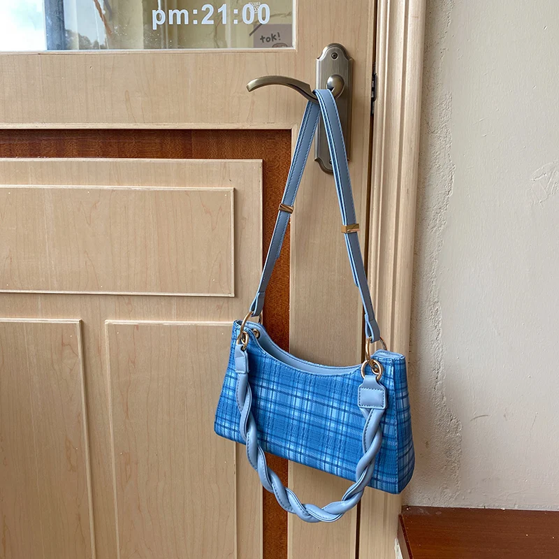 Sac à main épaule femme Niche Lattice Baguette, tissé, motif grenouille, sac messager, idéal pour un look tendance et pratique.