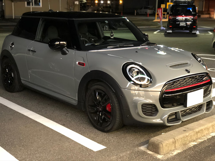 りくやさんが投稿したMINI・ハイラックスサーフ・過去の愛車紹介に関するカスタム事例の投稿画像1枚目