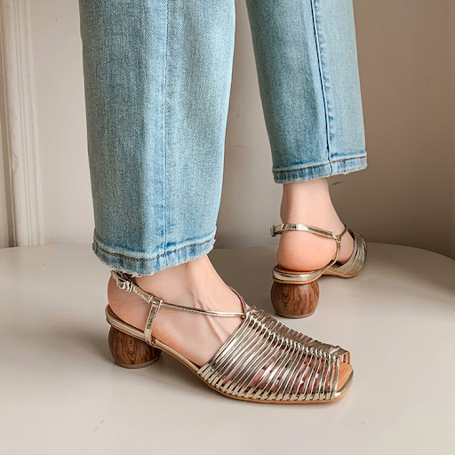 Title 6, Retro Roman Chunky Heel Square Toe Lace-up Sand...