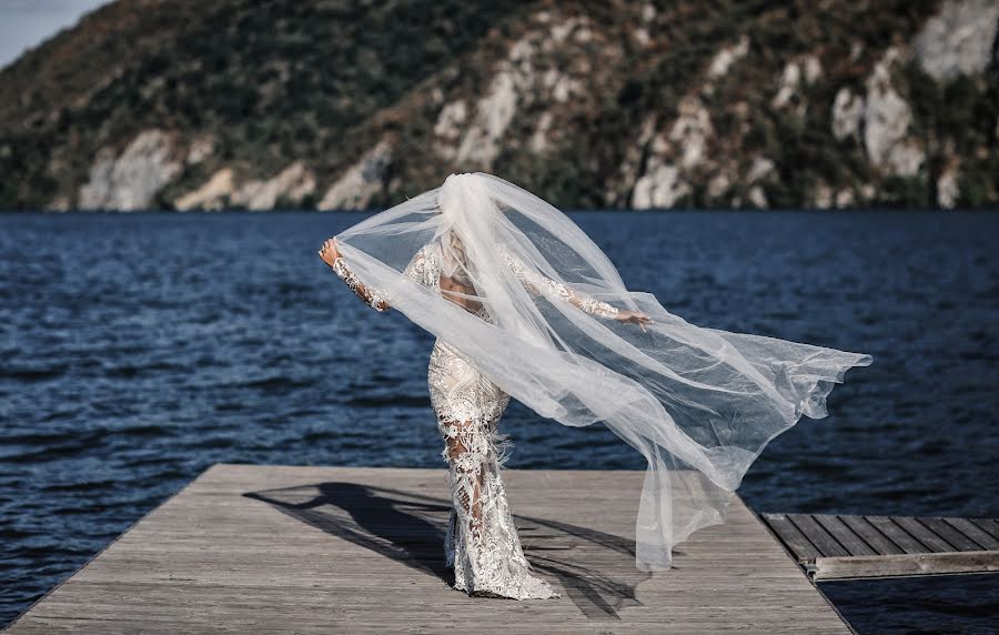 Wedding photographer Alex Vîlceanu (alexandruvilcea). Photo of 10 June 2020